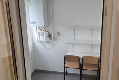 Garsonieră decomandată în Vest