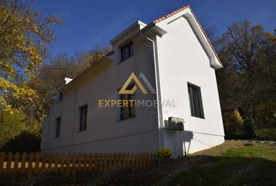 Casă cu Teren 600 Mp în Valea Roșie - 12