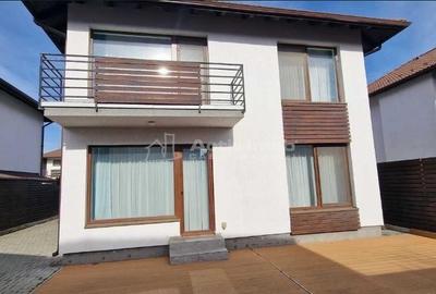 Casă cu 4 camere cu Teren 300 Mp în Central - 3