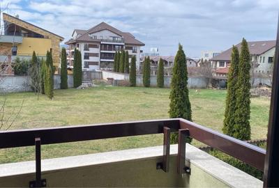 Apartament cu 2 camere decomandat în Tractorul - 1