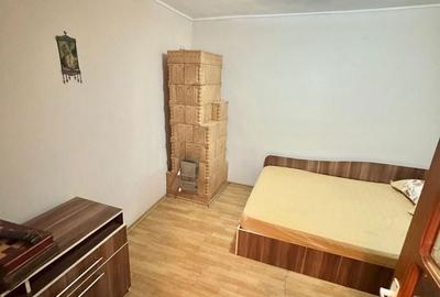 Casă cu 4 camere în Uiești - 9