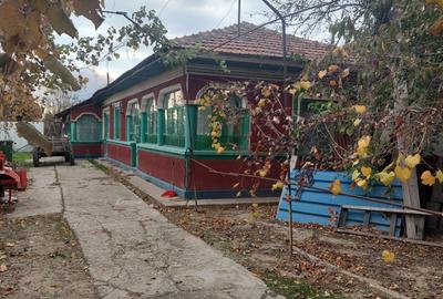 Casă individuală cu 4 camere în Falaștoaca