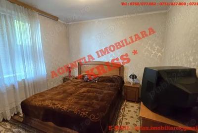 Apartament cu 3 camere semidecomandat în Calea București - 4