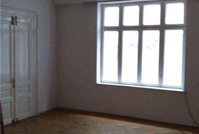 Casă individuală cu 9 camere cu Teren 335 Mp în Cișmigiu - 4