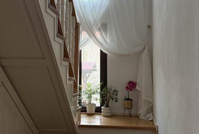 Casă cu 5 camere cu Teren 433 Mp în Central - 5