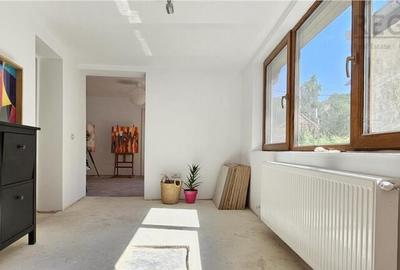 Casa cu curte si parcare in Schei - 5