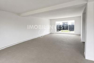 Casă cu 4 camere cu Teren 180 Mp în Cetate
