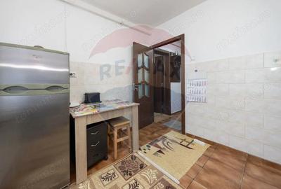 Garsonieră decomandată, mobilată în Astra