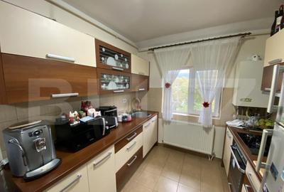 Apartament cu 3 camere, 81 mp, decomandat zona Bradet - 11