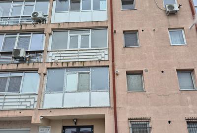 Garsonieră decomandată în Vitan