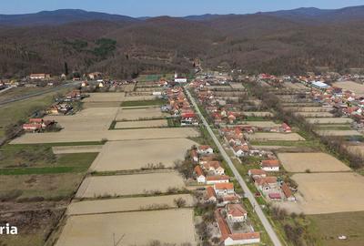 Teren de 2970 mp, în Mașloc