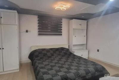 Casă cu 3 camere cu Teren 1558 Mp în Central - 2