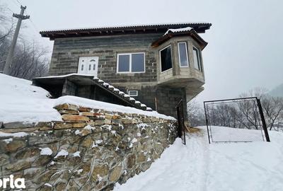 Casă cu 7 camere cu Teren 700 Mp în Central - 12