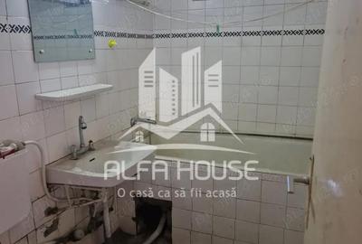 Apartament cu 3 camere semidecomandat în Central