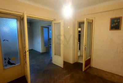 Apartament cu 3 camere decomandat în P-ța Unirii - 13