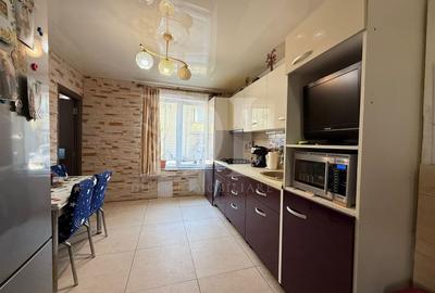 Apartament cu 2 dormitoare /loc de parcare /Floresti - 1