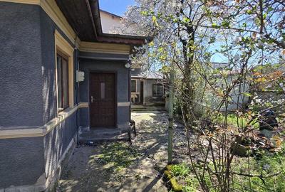 Casă cu 3 camere cu Canalizare în Bucureștii Noi - 2