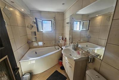 Resita, 2 Cam. Dec., Mobilat Utilat, Micro 4 - 2