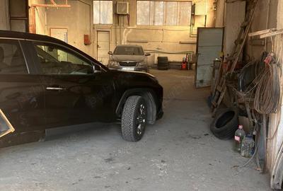 Spațiu comercial, de 700 mp, în Central