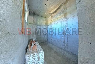 Vila Cornetu - 3900 mp teren - partial construita -  8 camere - 9