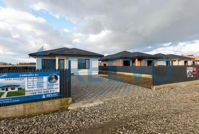 Casă cu 3 camere cu Teren 495 Mp în Lilieci