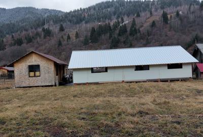 Casă cu 4 camere în Central