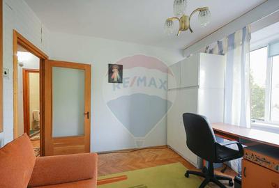 De vanzare Apartament 4 camere decomandat ultrac... - 13