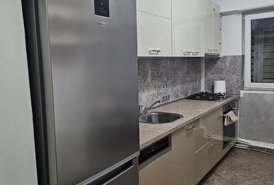 Apartament cu 2 camere decomandat în Soarelui