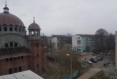 Garsoniera confort trei, in bloc de garsoniere, semimobilata, pe Stadionului 5 - 10