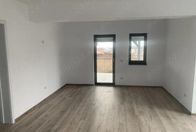 Casă cu 5 camere cu Teren 400 Mp în Valea Adâncă - 2