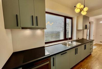 Casă cu 5 camere cu Canalizare în Central - 18