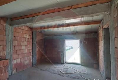 Casă cu 5 camere cu Teren 500 Mp în Oșorhei - 5