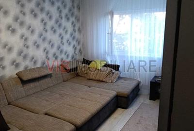 Apartament cu 4 camere semidecomandat, mobilat în Lipovei - 2