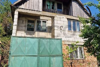 Casă cu 3 camere cu Teren 542 Mp în Borș