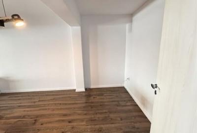 Apartament cu 2 camere decomandat, mobilat în Tractorul - 4