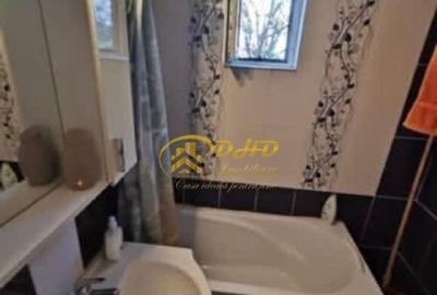 Apartament cu 3 camere decomandat în Păcurari