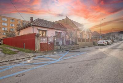 Casă cu 5 camere cu Garaj în Craiter - 1