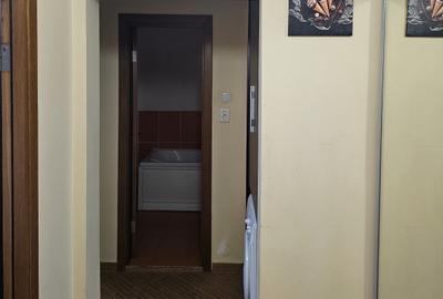 Apartament cu 3 camere decomandat în Titan - 9