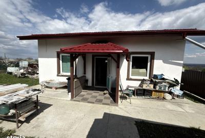 Casă cu 2 camere în Cucorăni