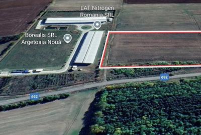 Teren de 23000 mp, în Pesac