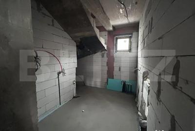 Casă cu 4 camere cu Teren 700 Mp în Central - 3