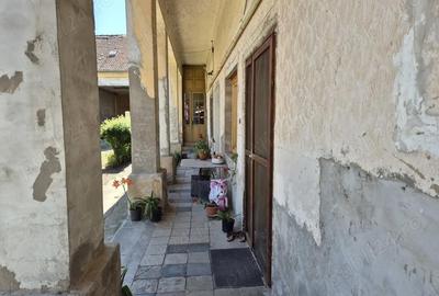 Casă cu 5 camere în Zăbrani - 2