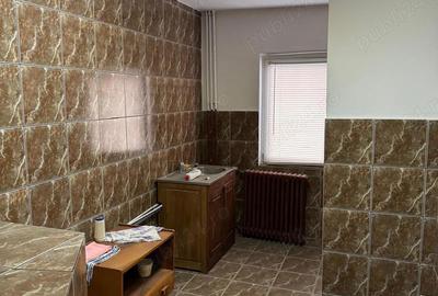 Apartament cu 3 camere decomandat în Kiseleff