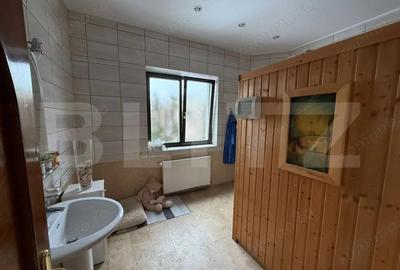 Casă cu 8 camere cu Teren 2759 Mp în Mușcel - 5