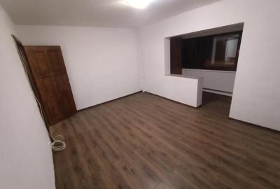 Proprietar,Aradului, Piata Verde,Confort 1 Decomandat,Cu Centrala,Clima,Balcon,Parter Inalt,Neg - 2