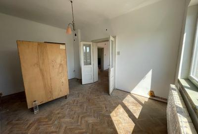 Casă individuală cu 6 camere cu Teren 217 Mp în Central - 7