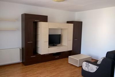 Apartament cu 2 camere semidecomandat, mobilat în Soarelui