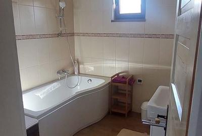 Casă cu 5 camere cu Teren 936 Mp în Central - 4