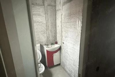 De inchiriat spatiu comercial cu expunere la artera circulata, Dealul Florilor - 2