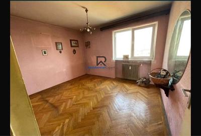 Apartament cu 3 camere decomandat în Universitate - 2